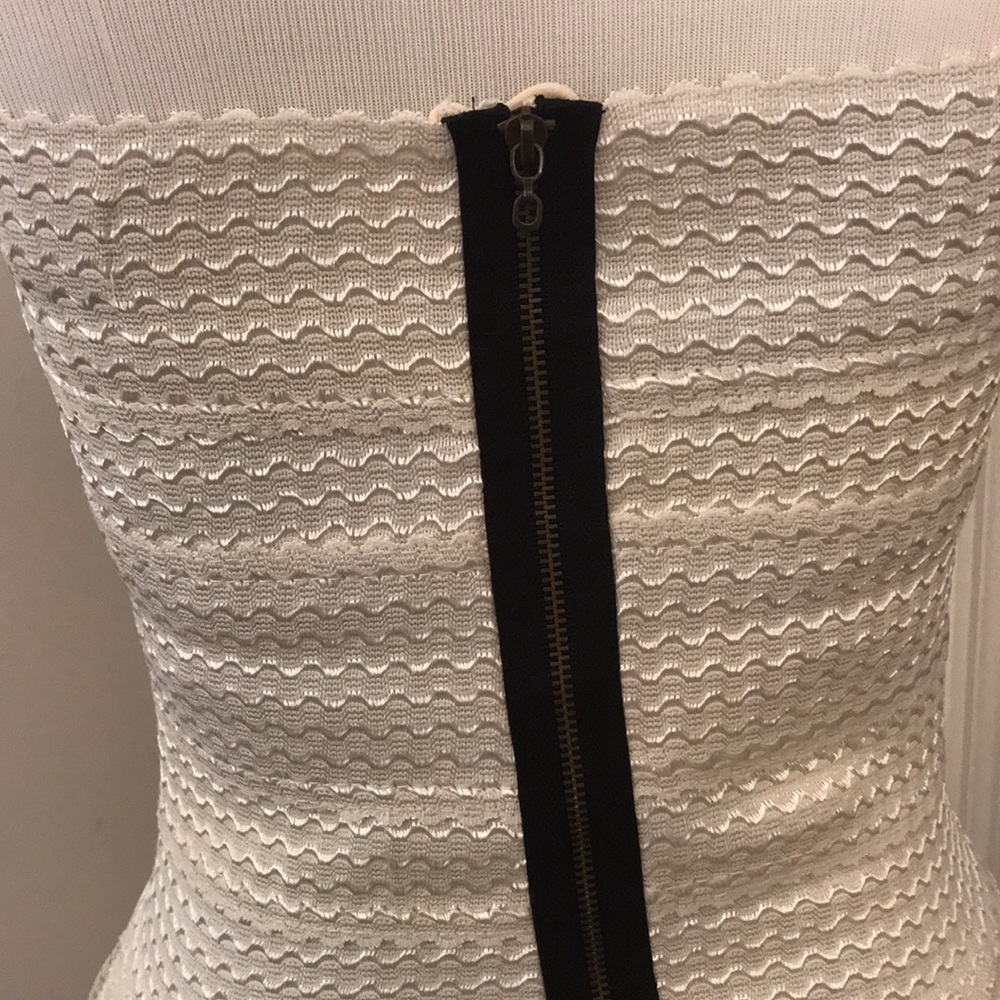 Dress - Picture 4 of 6